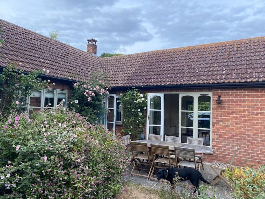Lovely Quiet Cottage Sleeps 4 Adults, 4 Children, Dog Friendly Cley next the Sea Ngoại thất bức ảnh